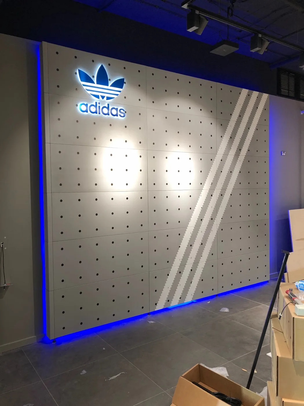 Adidas retail feature lighting project